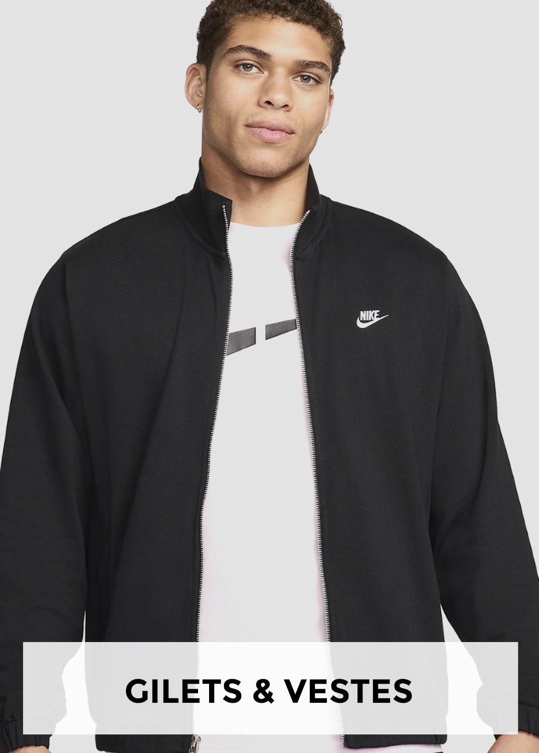 Veste zippée noire Nike pour homme, parfaite pour un look sportif et décontracté