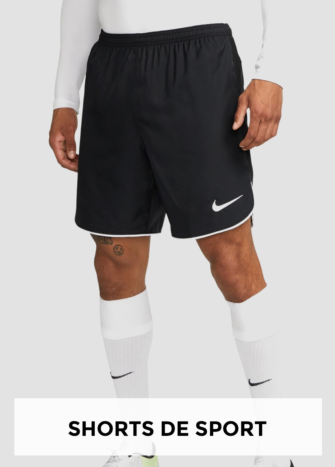 Short de sport noir Nike pour homme, parfait pour vos entraînements