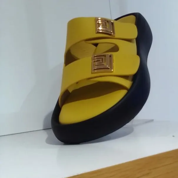 Claquettes Femmes MAKEBA  6127-6 JAUNE - MAKEBA