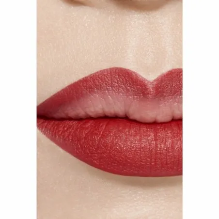Chanel – Crayon à Lèvres longue Tenue - CHANEL