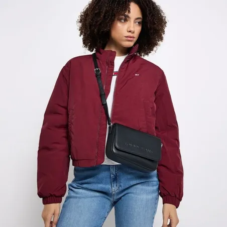 Tommy Jeans – Essential Logo Flap Crossover Bag – Noir - TOMMY JEANS