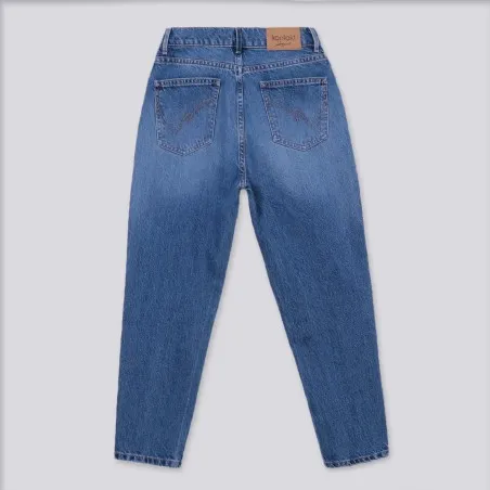 Mum fille en jeans - KONTAKT