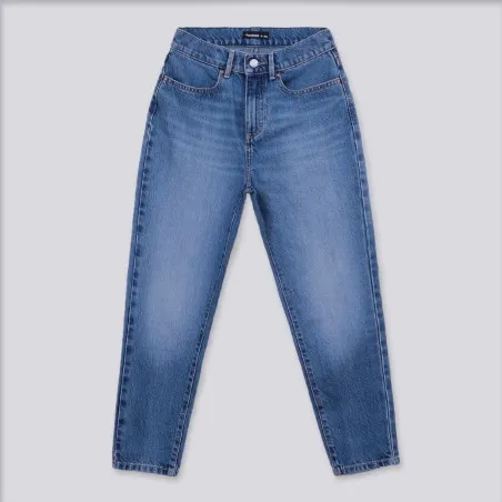 Mum fille en jeans - KONTAKT