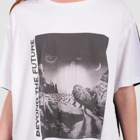 T-shirt femme oversized manches courtes BEYOND THE FUTURE - KONTAKT