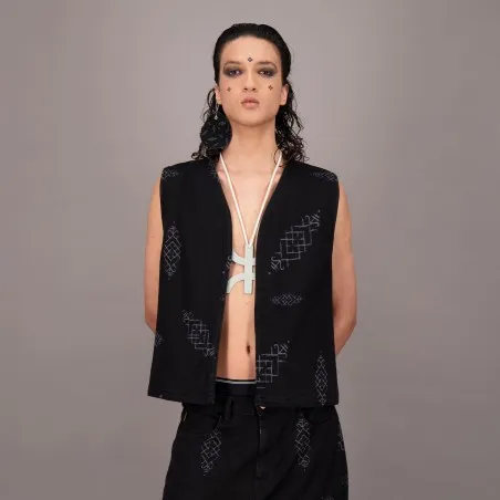 Farmla unisexe matelassé en jeans IMPRIME BERBERE HEAVY PRINT AND LASER - TUNIS FASHION WEEK 2024 - KONTAKT