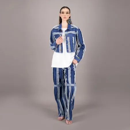 Veste bi-couleurs oversized unisexe en jeans UPCYCLING METHODS - TUNIS FASHION WEEK 2024 - KONTAKT