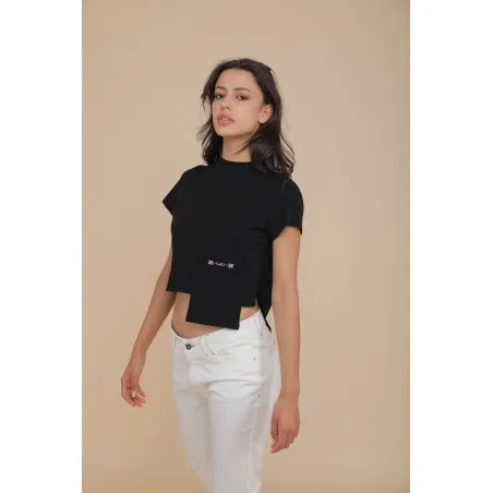 CROP-TOP NOIR AVEC POCHE - MAZIJ