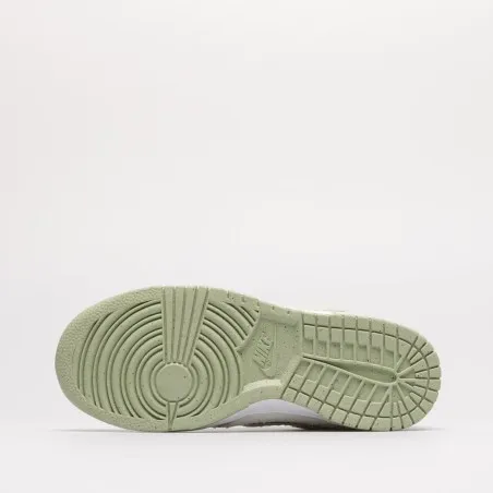 Basket Casual Femme NIKE W NIKE DUNK LOW SE CC - NIKE