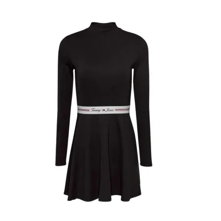 Tommy Jeans – Robe courte moulante et évasée à col cheminée – Noir - TOMMY JEANS