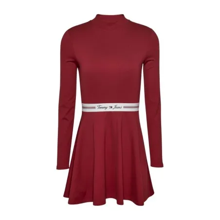 Tommy Jeans – Robe courte évasée à col Perkins – Rouge - TOMMY JEANS