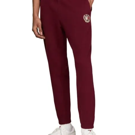 Tommy Jeans – Pantalon de survêtement Regular Crest – ROUGE FONCÉ - TOMMY JEANS