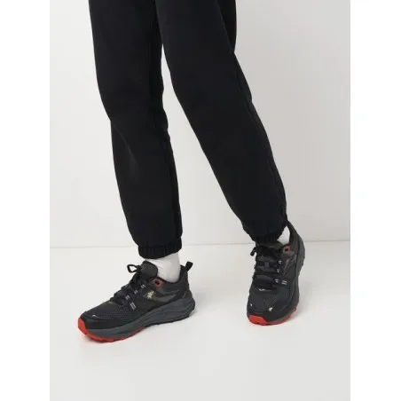 Chaussures JOMA Shock homme 2422 noir rouge - JOMA