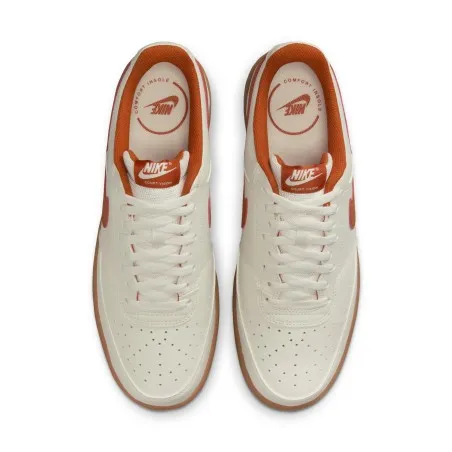 Nike Baskets Court Vision Low Beige Rouge - NIKE