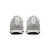 Nike Baskets femme Venture Runner Gris loup/blanc cass/noir - NIKE