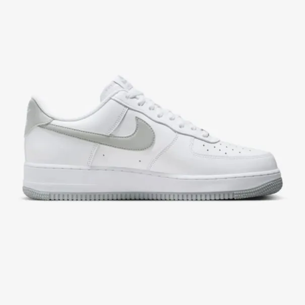 Nike Homme Nike Air Force 1 07 Light Smoke Gris - NIKE
