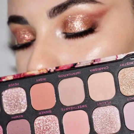 Palette Revolution Allure - REVOLUTION