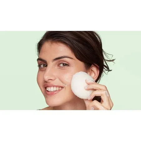 Eau Micellaire GARNIER  TOUT EN 1 AU CHARBON - Garnier