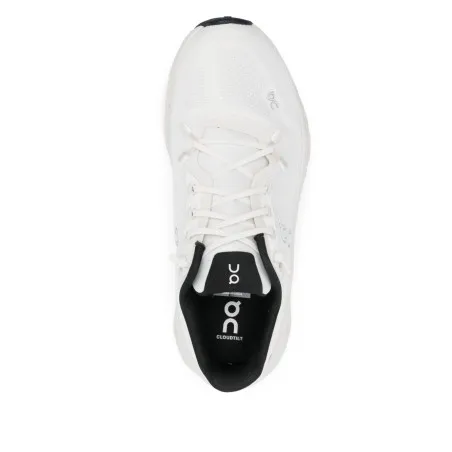 On Sneakers - ON