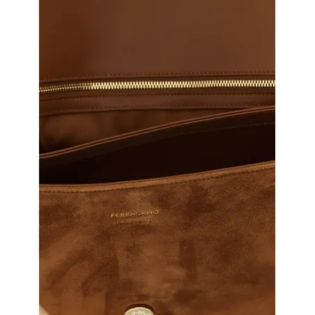 Ferragamo Th L Shoulder Bag - salvatore ferragamo