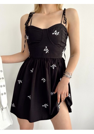 Robe en popeline à fleurs brodées Soldes Shein - 1