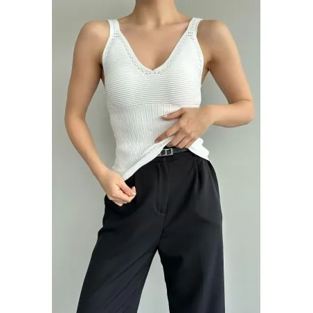 Top Colle V - Unbranded