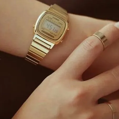 Montre Femme CASIO LA670WGA-9DF - Casio
