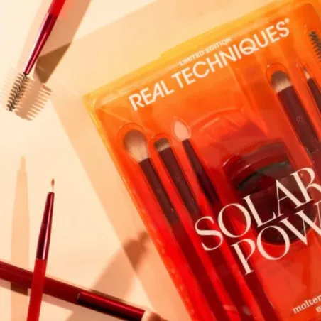 REAL TECHNIQUES  SOLAR POWER - REAL TECHNIQUES