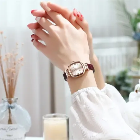 Montre Femme POEDAGAR  710 - POEDAGAR