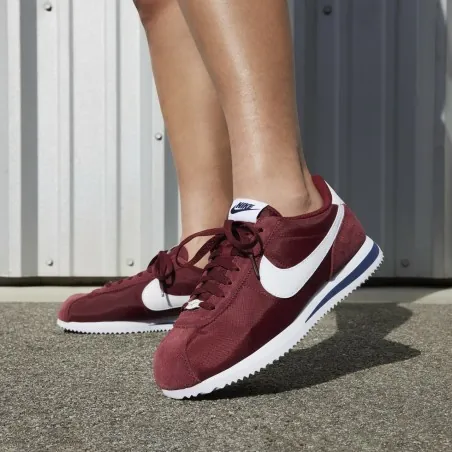 Baskets Nike Cortez Team Rouge DZ2795600 - NIKE