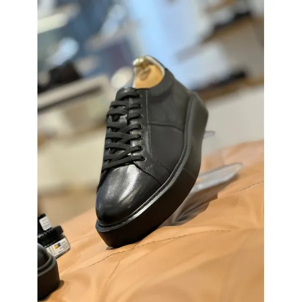 Baskets en cuir – 8911 NOIR - MAKEBA