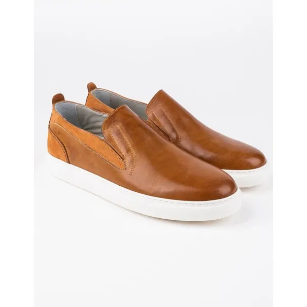 Slip-on en cuir Leo – CU10 Camel - MAKEBA