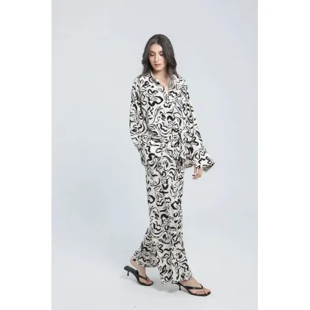 Ensemble chemise et pantalon fluide à motif abstrait noir et blanc - Estelle