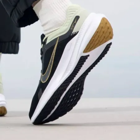 Nike Homme – NIKE QUEST 5 – AURA/BRONZINE/Blanc - NIKE