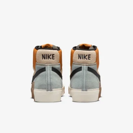 Nike Homme – Nike Blazer Mid Pro Club – Grain/Pierre ponce claire/Monarque/Noir - NIKE