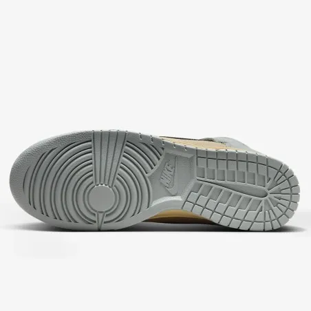 Nike Homme – Chaussures Nike Dunk High Retro SE – Beige - NIKE